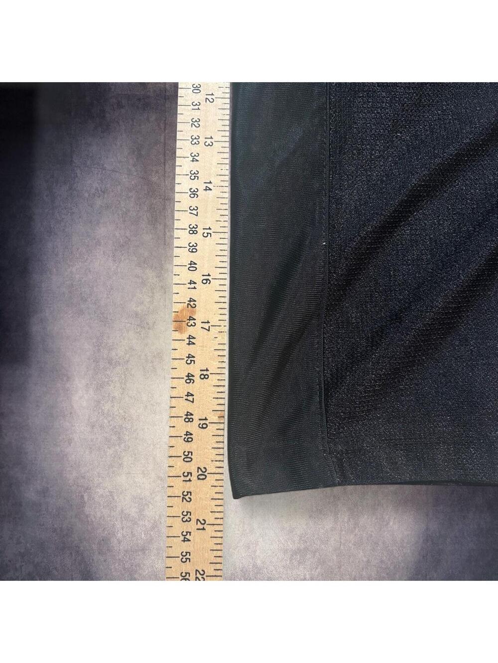 Authentic Starter Shorts - Picture 5 of 6